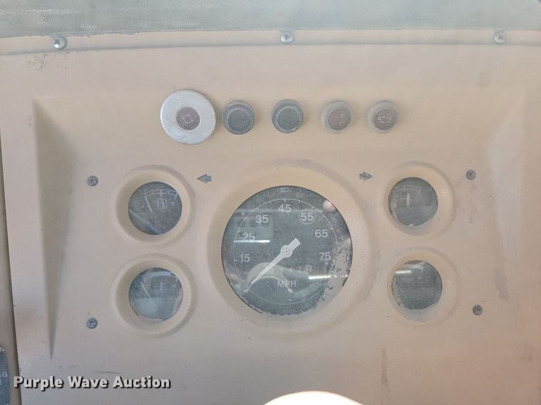 image for item JG9737 1982 Ford LT8000  dump truck