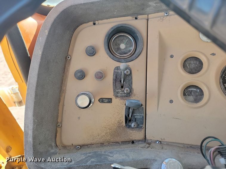 image for item JG9737 1982 Ford LT8000  dump truck