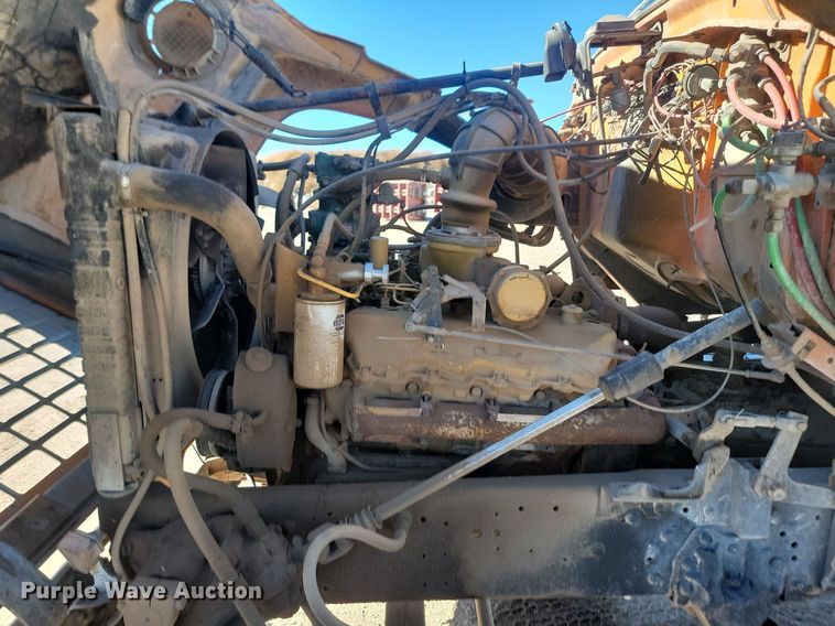 image for item JG9737 1982 Ford LT8000  dump truck