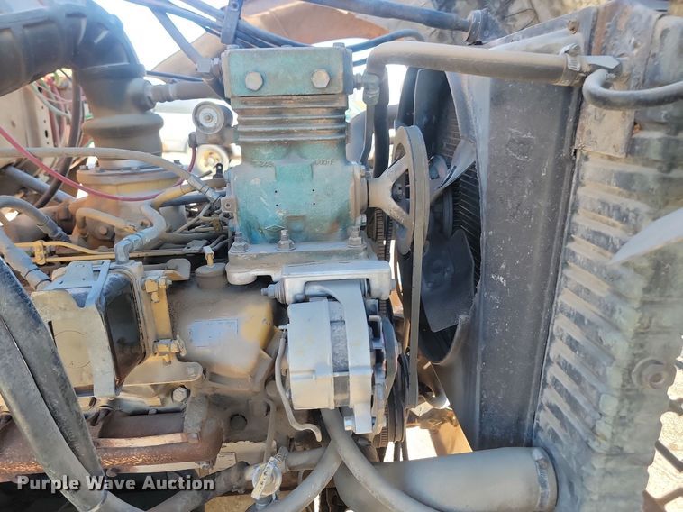 image for item JG9737 1982 Ford LT8000  dump truck