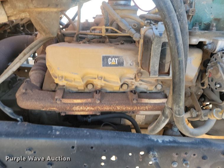 image for item JG9737 1982 Ford LT8000  dump truck