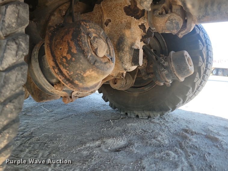 image for item JG9737 1982 Ford LT8000  dump truck