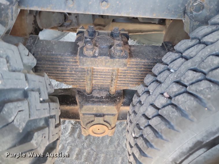 image for item JG9737 1982 Ford LT8000  dump truck