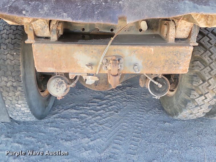 image for item JG9737 1982 Ford LT8000  dump truck