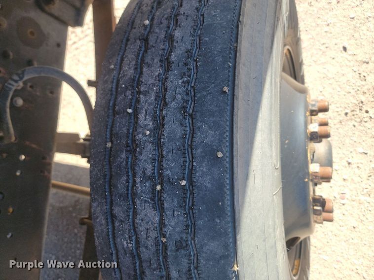 image for item JG9737 1982 Ford LT8000  dump truck