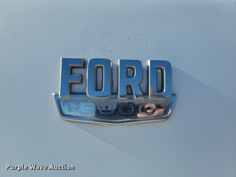 image for item JG9737 1982 Ford LT8000  dump truck