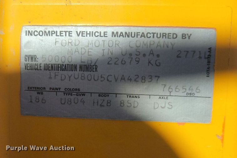 image for item JG9737 1982 Ford LT8000  dump truck