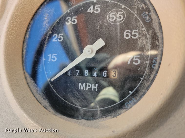 image for item JG9738 1982 Ford LT8000  dump truck