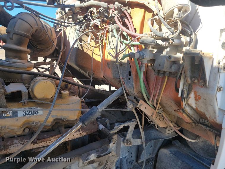 image for item JG9738 1982 Ford LT8000  dump truck