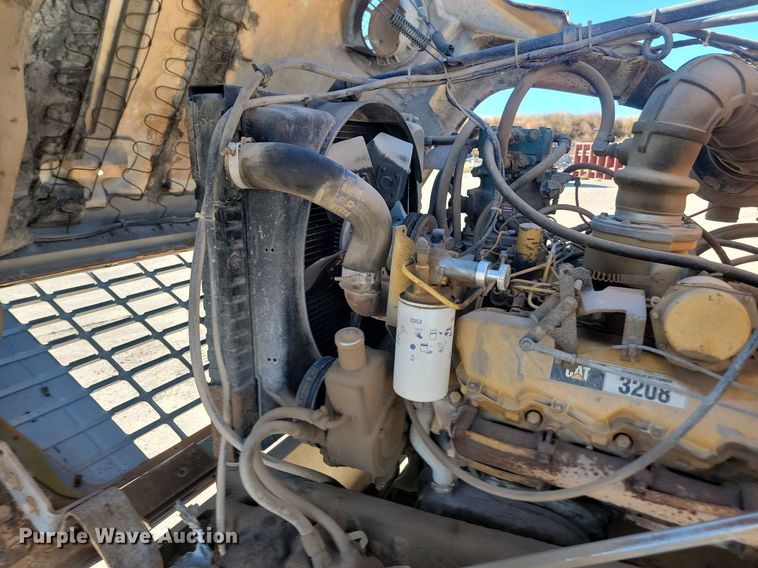 image for item JG9738 1982 Ford LT8000  dump truck