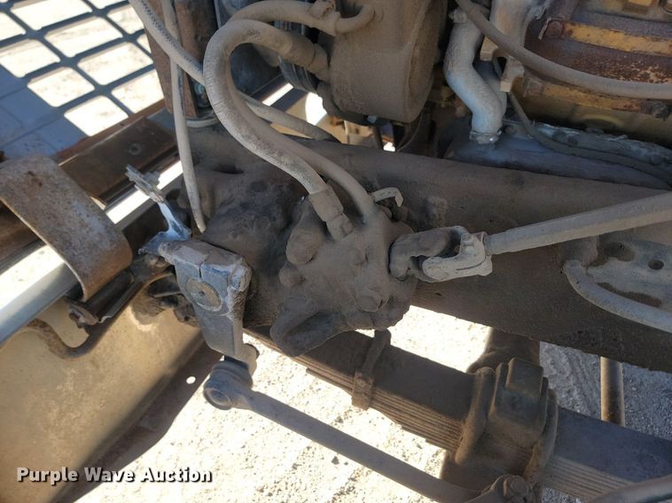 image for item JG9738 1982 Ford LT8000  dump truck