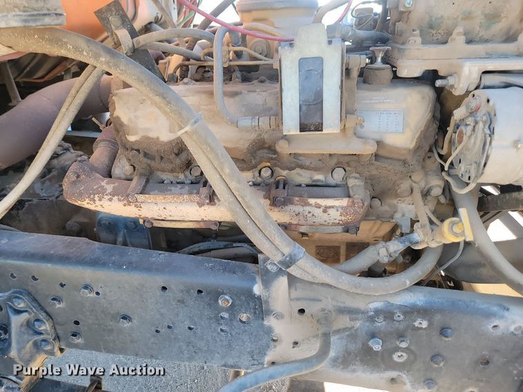 image for item JG9738 1982 Ford LT8000  dump truck