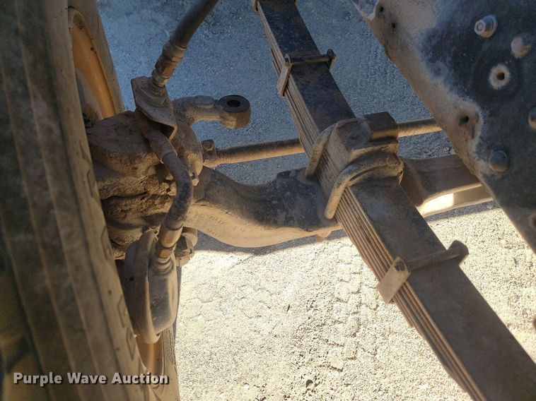 image for item JG9738 1982 Ford LT8000  dump truck