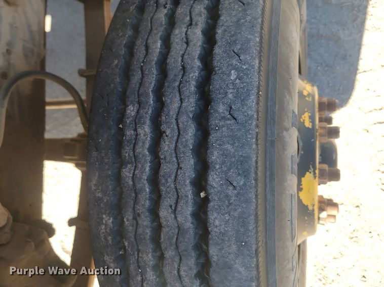 image for item JG9738 1982 Ford LT8000  dump truck