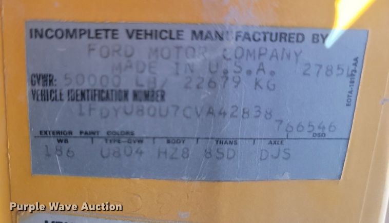 image for item JG9738 1982 Ford LT8000  dump truck