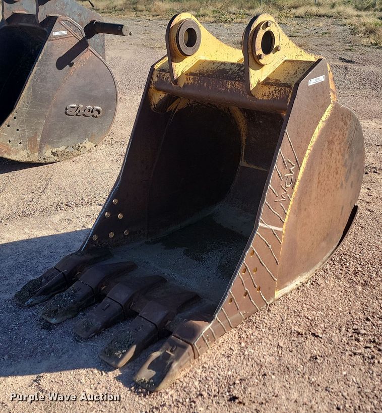 image for item JG9739 John Deere 892  excavator bucket