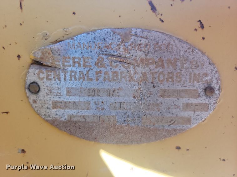 image for item JG9739 John Deere 892  excavator bucket