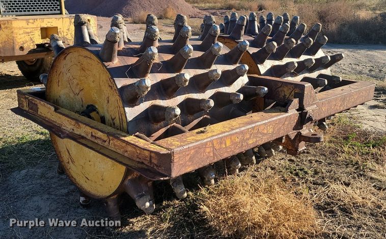 image for item JG9740 Sheepsfoot roller