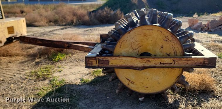 image for item JG9740 Sheepsfoot roller