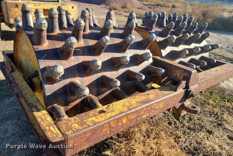 image for item JG9740 Sheepsfoot roller