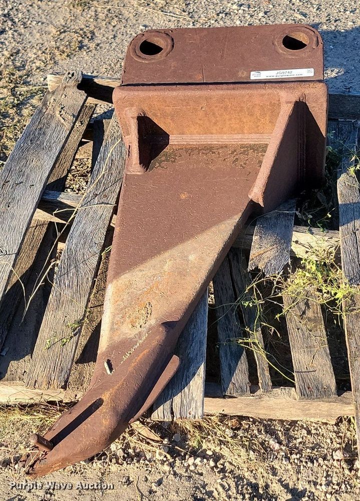 image for item JG9742 Ripper tooth