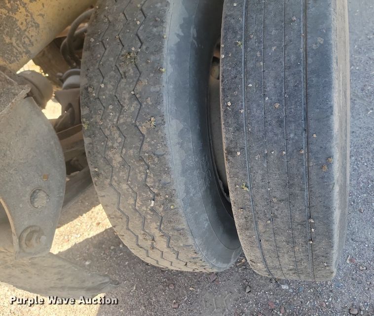 image for item JG9779 1996 Corn Belt Mfg.  bottom dump trailer