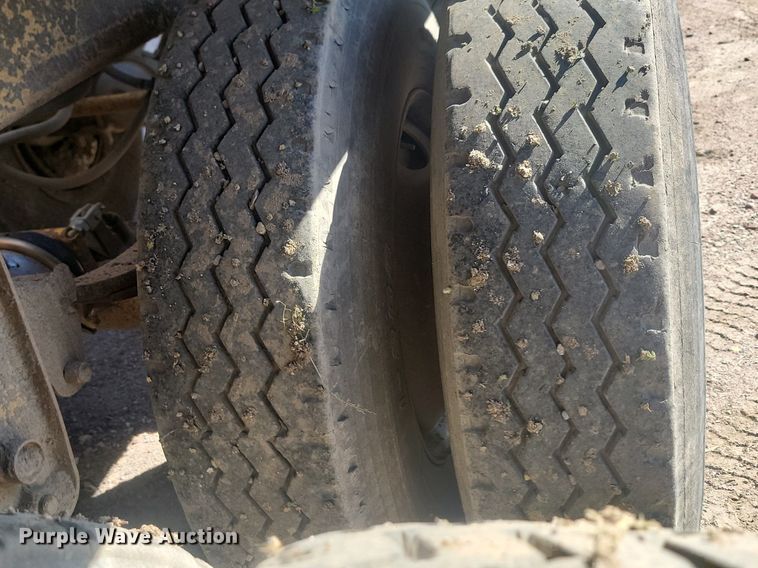 image for item JG9779 1996 Corn Belt Mfg.  bottom dump trailer