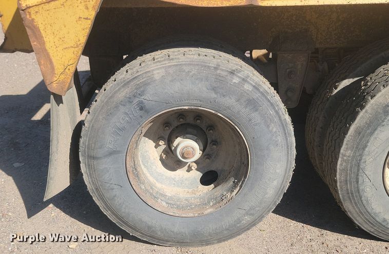 image for item JG9779 1996 Corn Belt Mfg.  bottom dump trailer