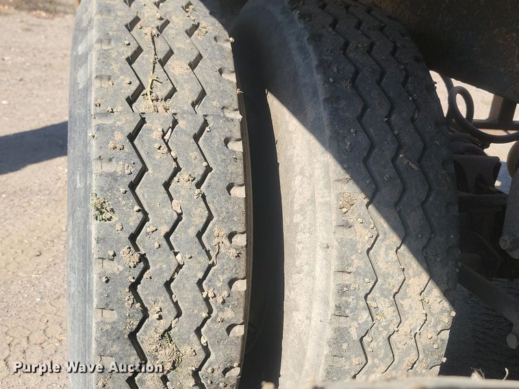 image for item JG9779 1996 Corn Belt Mfg.  bottom dump trailer