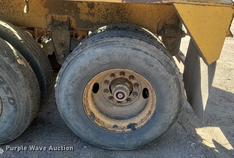 image for item JG9779 1996 Corn Belt Mfg.  bottom dump trailer