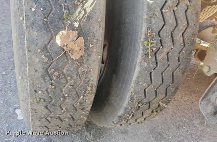 image for item JG9779 1996 Corn Belt Mfg.  bottom dump trailer