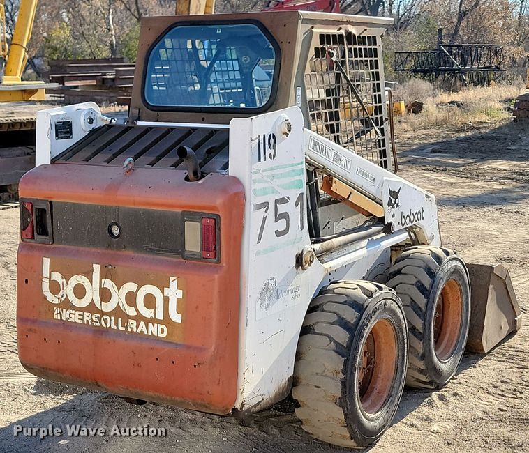 image for item JW9565 1999 Bobcat 751  skid steer loader