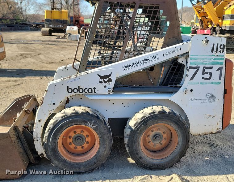 image for item JW9565 1999 Bobcat 751  skid steer loader