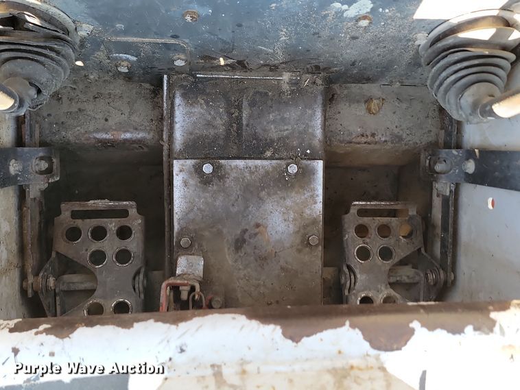 image for item JW9565 1999 Bobcat 751  skid steer loader