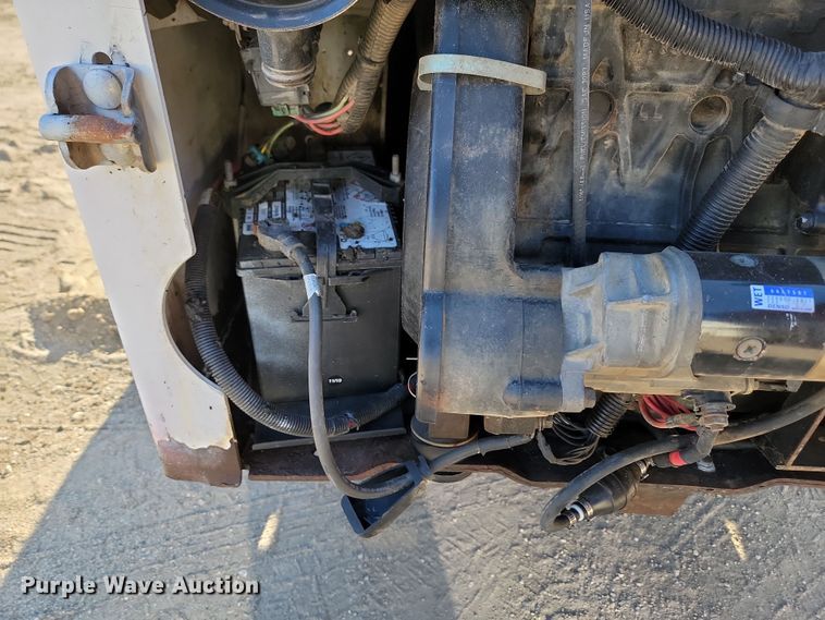 image for item JW9565 1999 Bobcat 751  skid steer loader