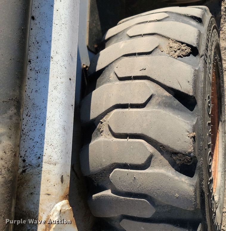 image for item JW9565 1999 Bobcat 751  skid steer loader