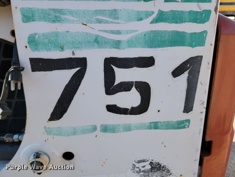 image for item JW9565 1999 Bobcat 751  skid steer loader