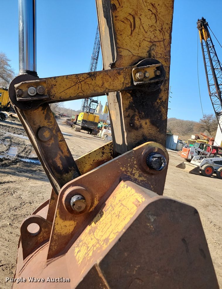 image for item JW9566 1991 Caterpillar 231D LC  excavator