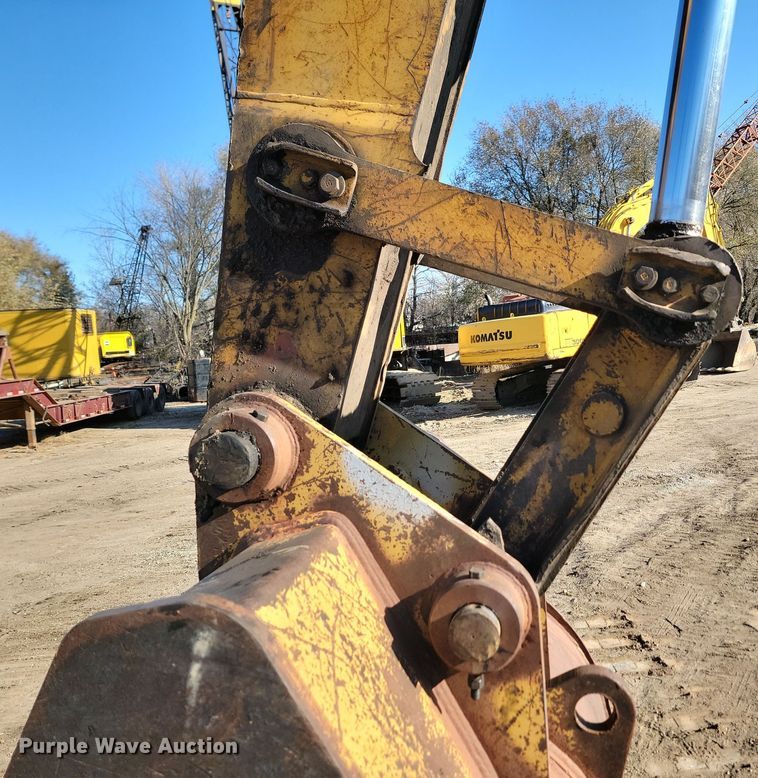 image for item JW9566 1991 Caterpillar 231D LC  excavator