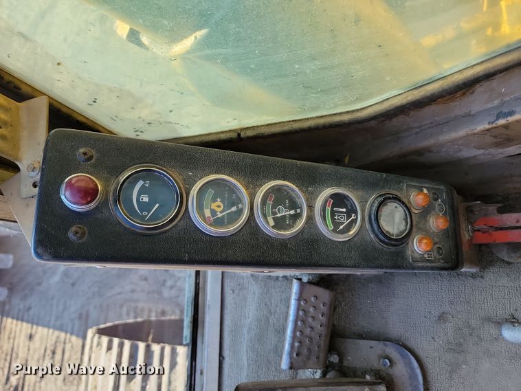 image for item JW9566 1991 Caterpillar 231D LC  excavator