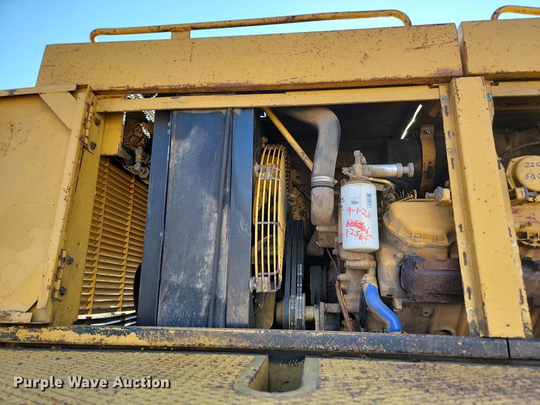 image for item JW9566 1991 Caterpillar 231D LC  excavator