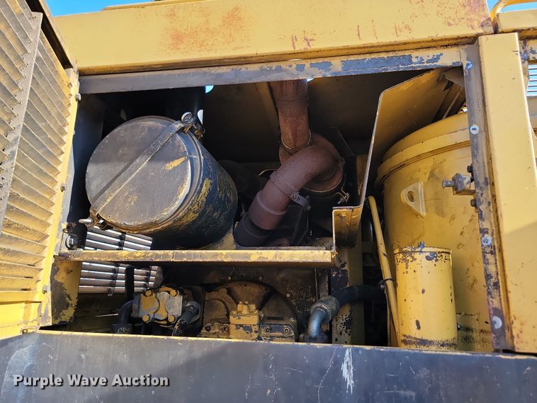 image for item JW9566 1991 Caterpillar 231D LC  excavator