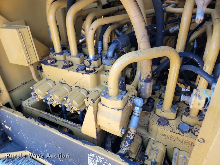 image for item JW9566 1991 Caterpillar 231D LC  excavator