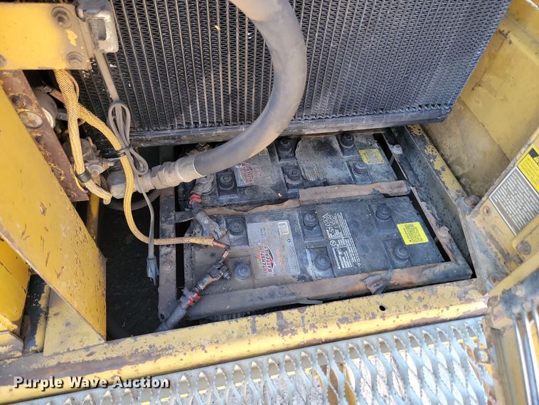 image for item JW9566 1991 Caterpillar 231D LC  excavator