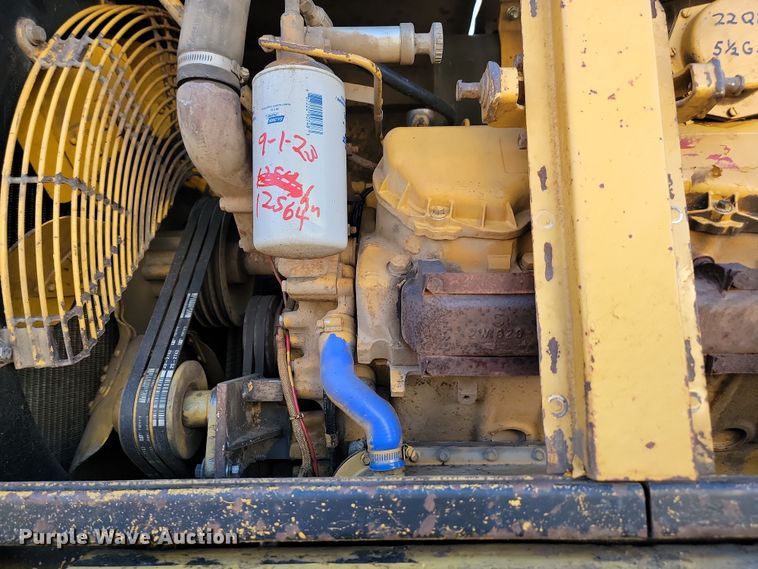 image for item JW9566 1991 Caterpillar 231D LC  excavator