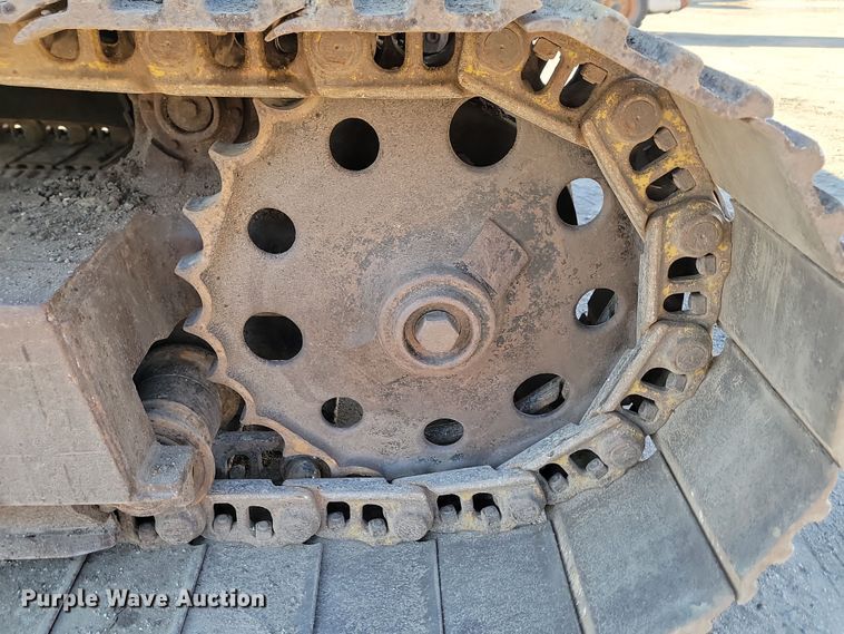 image for item JW9566 1991 Caterpillar 231D LC  excavator