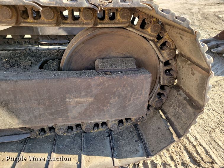 image for item JW9566 1991 Caterpillar 231D LC  excavator