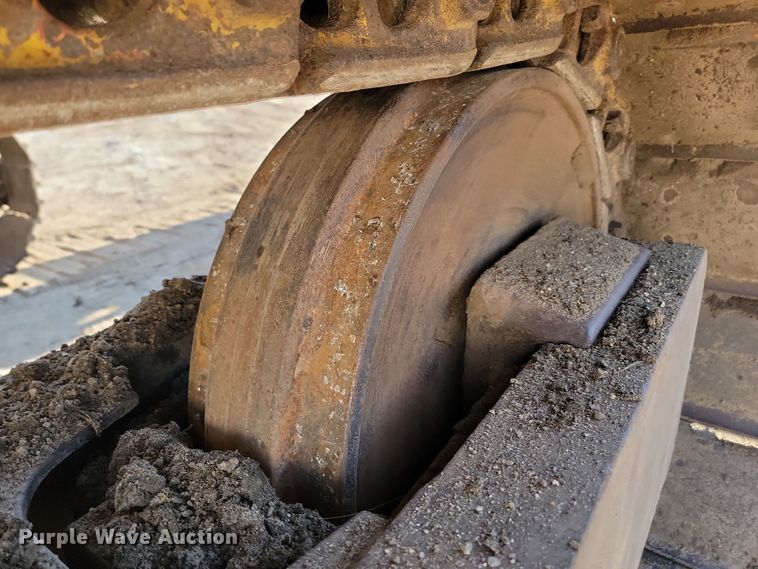 image for item JW9566 1991 Caterpillar 231D LC  excavator