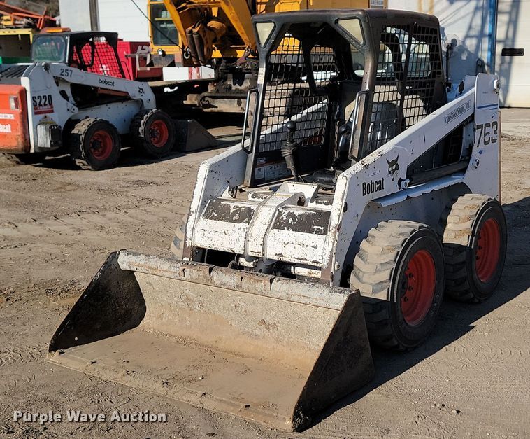 image for item JW9567 2002 Bobcat 763  skid steer loader