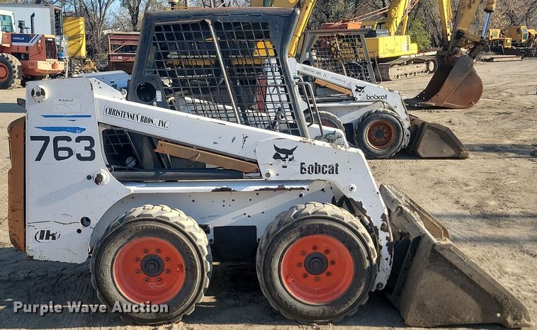 image for item JW9567 2002 Bobcat 763  skid steer loader
